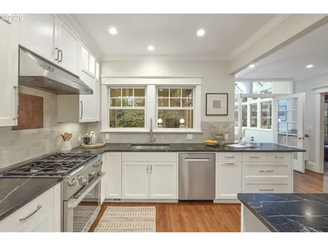 2536 NE 17th Avenue Portland OR 97212