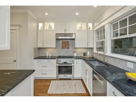 2536 NE 17th Avenue Portland OR 97212