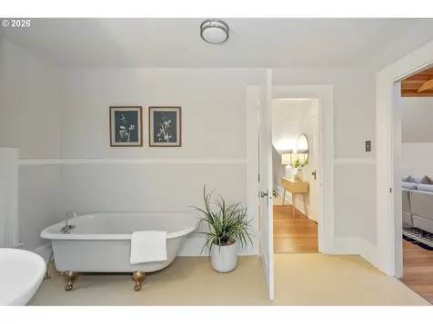 2536 NE 17th Avenue Portland OR 97212