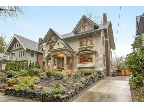 2536 NE 17th Avenue Portland OR 97212