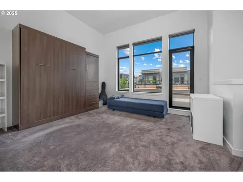 1634 NW Riverscape Street Portland OR 97209