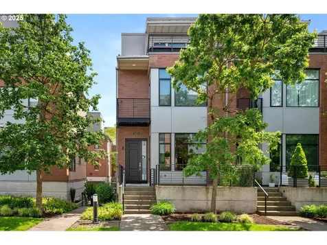 1634 NW Riverscape Street Portland OR 97209