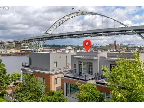 1634 NW Riverscape Street Portland OR 97209