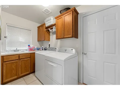 9024 SW 75th Avenue Portland OR 97223