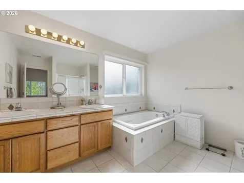 9024 SW 75th Avenue Portland OR 97223