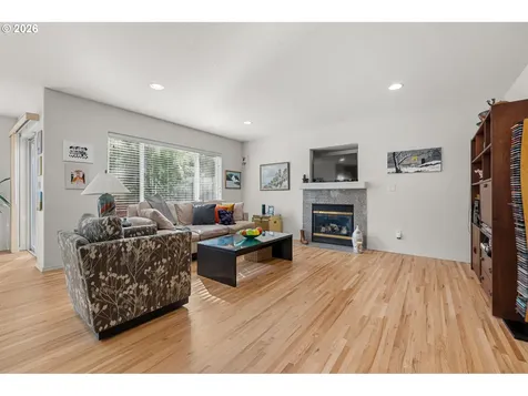 9024 SW 75th Avenue Portland OR 97223