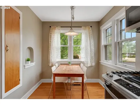1802 NE 56th Avenue Portland OR 97213
