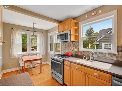 1802 NE 56th Avenue Portland OR 97213