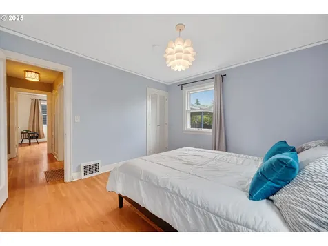 1802 NE 56th Avenue Portland OR 97213