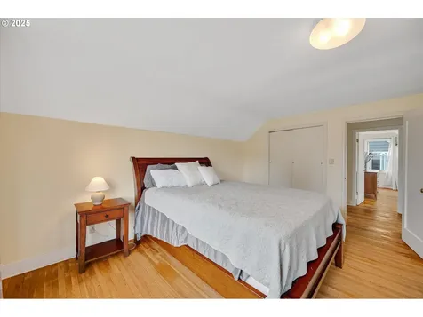 1802 NE 56th Avenue Portland OR 97213