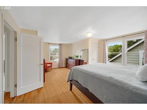 1802 NE 56th Avenue Portland OR 97213