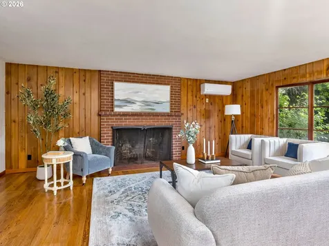 4585 SW Poplar Lane Portland OR 97225