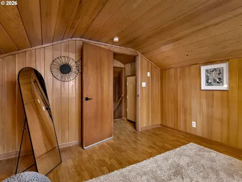 4585 SW Poplar Lane Portland OR 97225
