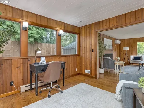 4585 SW Poplar Lane Portland OR 97225