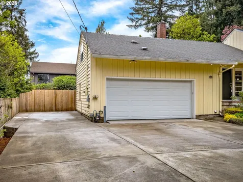 4585 SW Poplar Lane Portland OR 97225