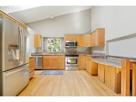 10105 SW 36th Court Portland OR 97219