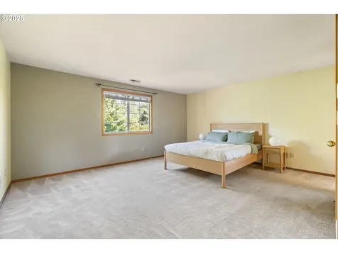 10105 SW 36th Court Portland OR 97219