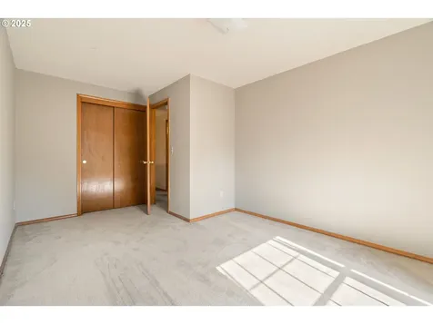 10105 SW 36th Court Portland OR 97219