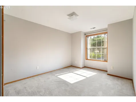 10105 SW 36th Court Portland OR 97219