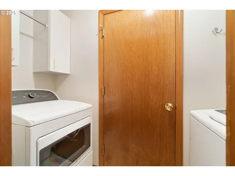 10105 SW 36th Court Portland OR 97219