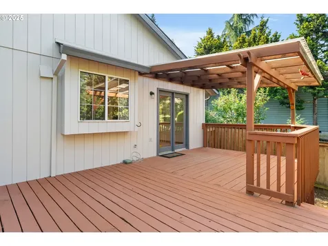 10105 SW 36th Court Portland OR 97219