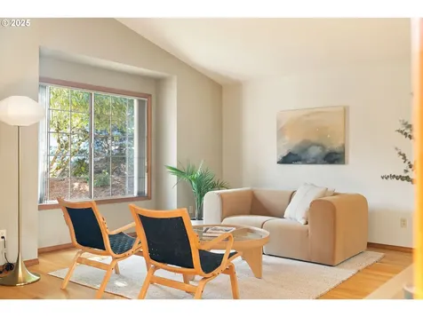 10105 SW 36th Court Portland OR 97219