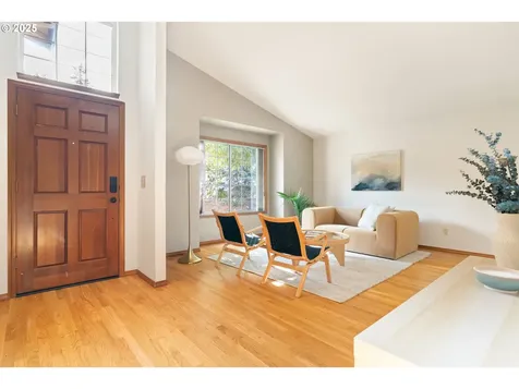 10105 SW 36th Court Portland OR 97219