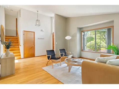 10105 SW 36th Court Portland OR 97219