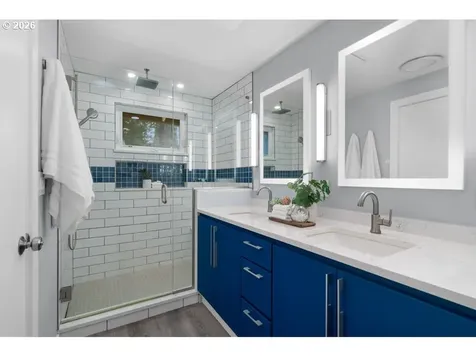 12170 SW Spring Court Portland OR 97225