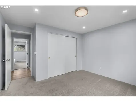 12170 SW Spring Court Portland OR 97225