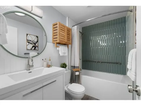 12170 SW Spring Court Portland OR 97225
