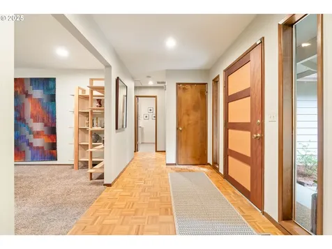 6001 SW Texas Court Portland OR 97219