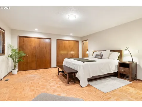 6001 SW Texas Court Portland OR 97219