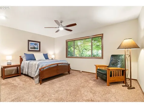6001 SW Texas Court Portland OR 97219