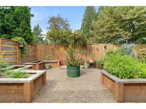 6001 SW Texas Court Portland OR 97219