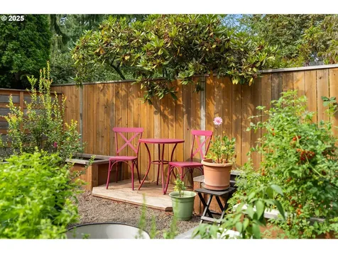 6001 SW Texas Court Portland OR 97219
