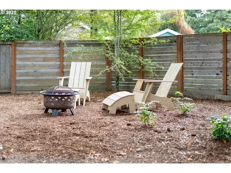 6001 SW Texas Court Portland OR 97219
