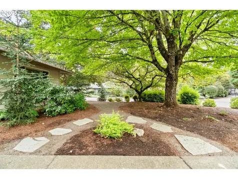 6001 SW Texas Court Portland OR 97219