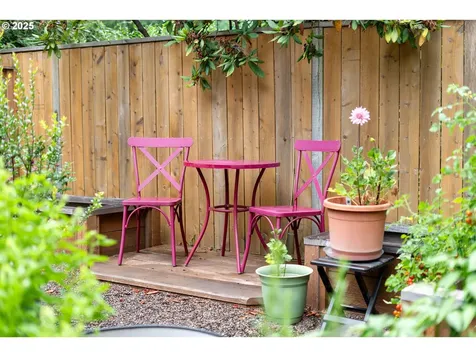 6001 SW Texas Court Portland OR 97219