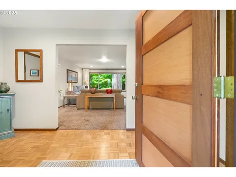 6001 SW Texas Court Portland OR 97219
