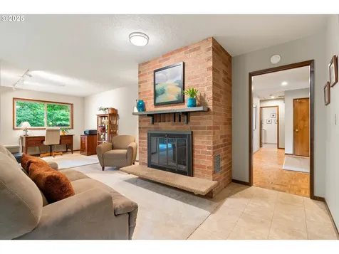 6001 SW Texas Court Portland OR 97219