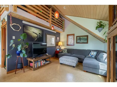 1055 Phelps Street Tillamook OR 97141