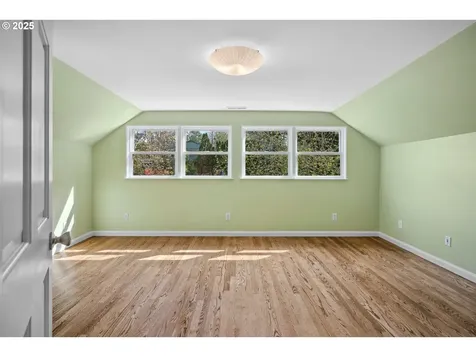 3725 SE Martins Street Portland OR 97202