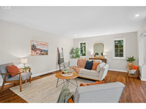 3725 SE Martins Street Portland OR 97202