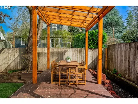 3725 SE Martins Street Portland OR 97202