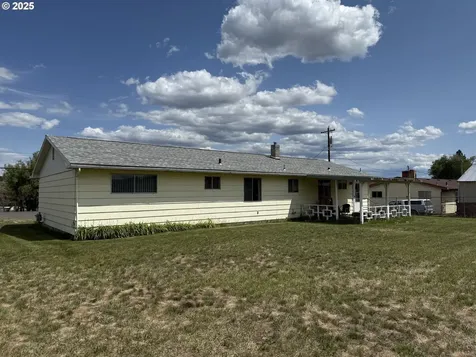 1080 Palmer Junction Road Elgin OR 97827