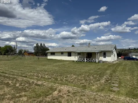 1080 Palmer Junction Road Elgin OR 97827
