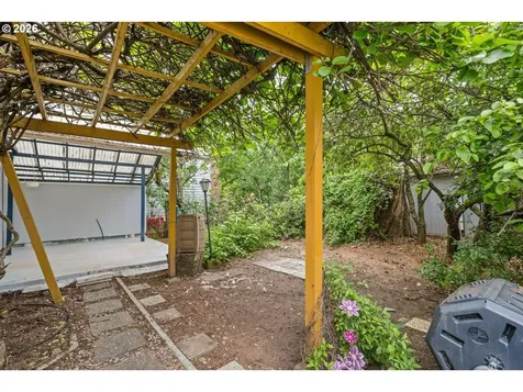 3526 SE 71st Avenue Portland OR 97206