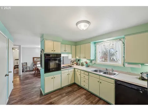 260 N Wasson Street Coos Bay OR 97420