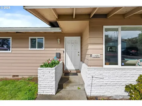 260 N Wasson Street Coos Bay OR 97420